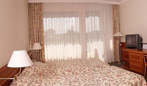 Szállás Hévízen - Danubius Healt Spa Resort Hotel  akciós szép kétágyas szobája