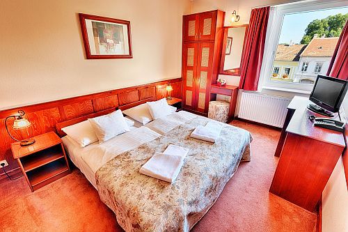 Akciós hotelszoba Kőszegen a Hotel Írottkőben - kétágyas szoba 