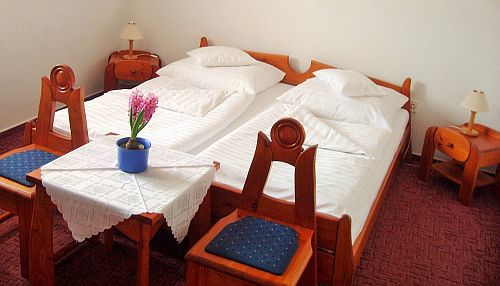 Gyulai szállás akciós félpanziós csomagban - Fodor Hotel és Halászcsárda kétágyas szobája