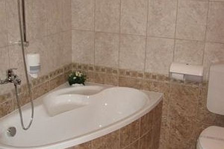 Narád Park Hotel Mátraszentimrén, zuhanyzós fürdőszoba