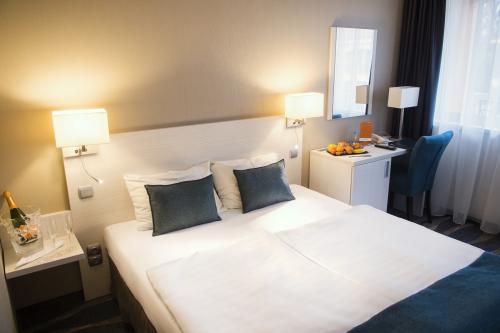✔️Hotel Azúr Siófokon akciós félpanziós csomagokkal