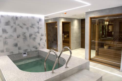 ✔️Wellness Hotel Azúr a Balaton déli partján Siófokon