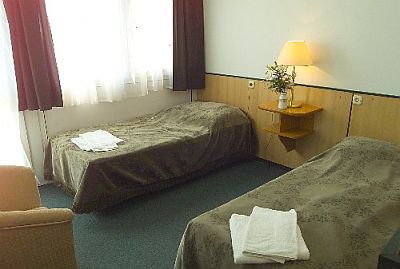 Mária hotel  szobája a Balatonnál - közvetlen vízparti hotel