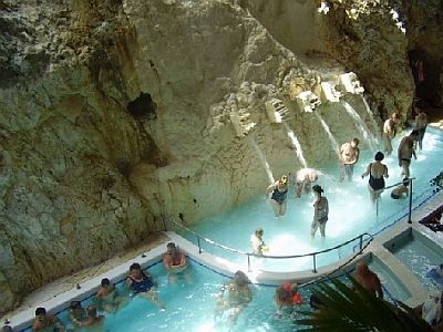 Barlangfürdő Magyarországon, termálvizes barlangfürdő Miskolctapolcán, wellness ajánlat wellness hétvége