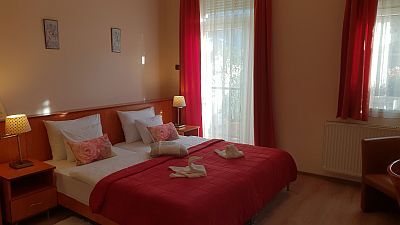 Isabell hotel fürdőszobája Győrben - szép győri szálloda közel a belvároshoz