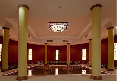 **** Wellness Hotel Aquaworld vízibirodalom Budapesten