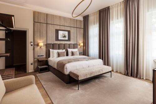 4* Anna Grand Hotel Balatonfüred kétágyas szobája balatoni panorámával