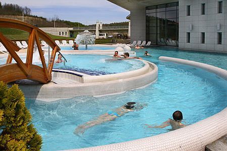 Hotel Saliris gyógy és wellness medencéi Egerszalókon a sódombnál