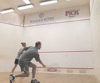 Hotel Griff Squash pályája Budán a Bartók Béla úton