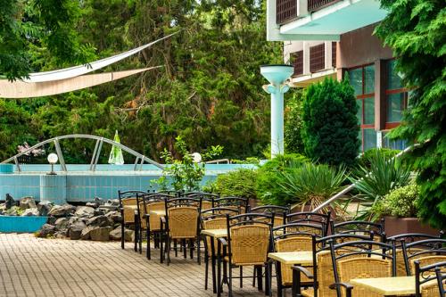 Ensana Termál Hotel Sárvár, sárvári Gyógyhotel grill terasza