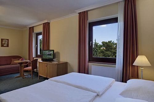 ✔️Lővér Hotel Sopron akciós szobája félpanzióval